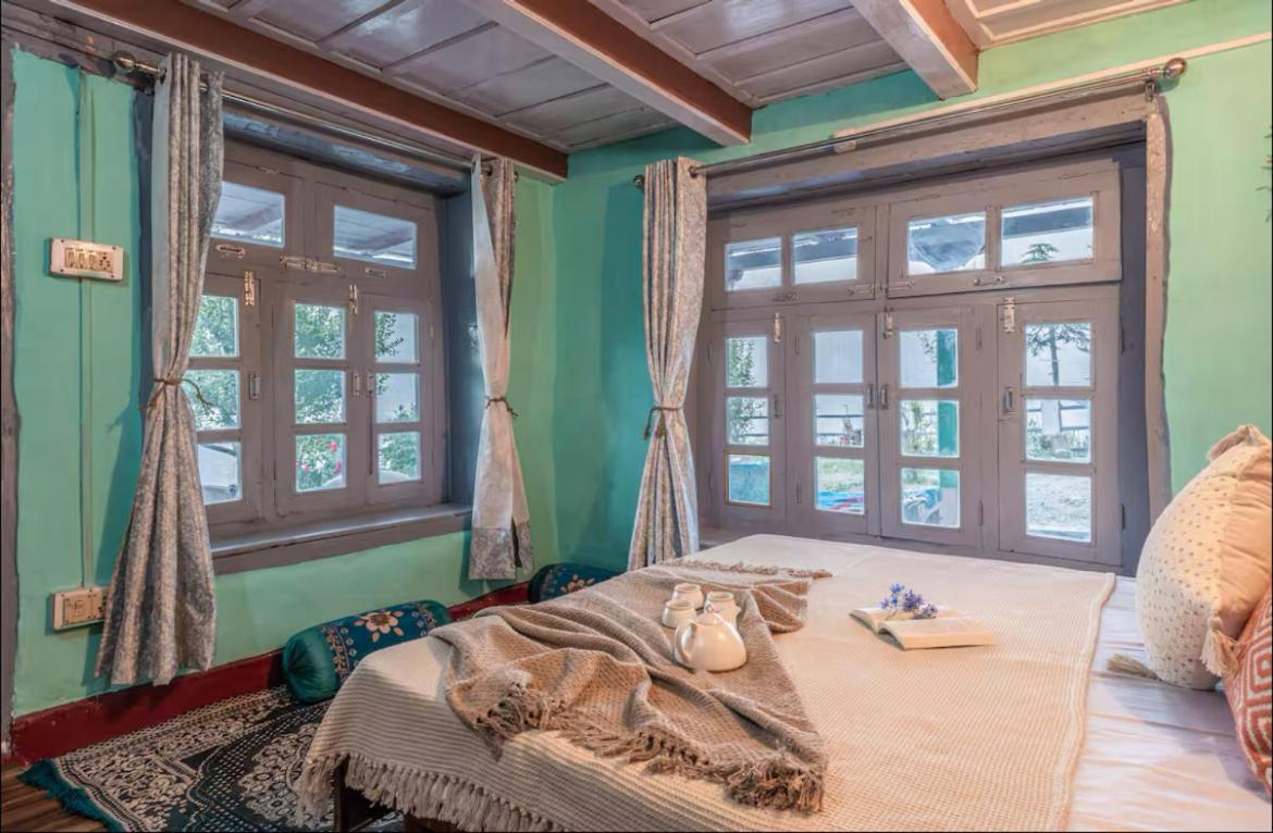 Отель Mountain Eyrie Banjar Экстерьер фото